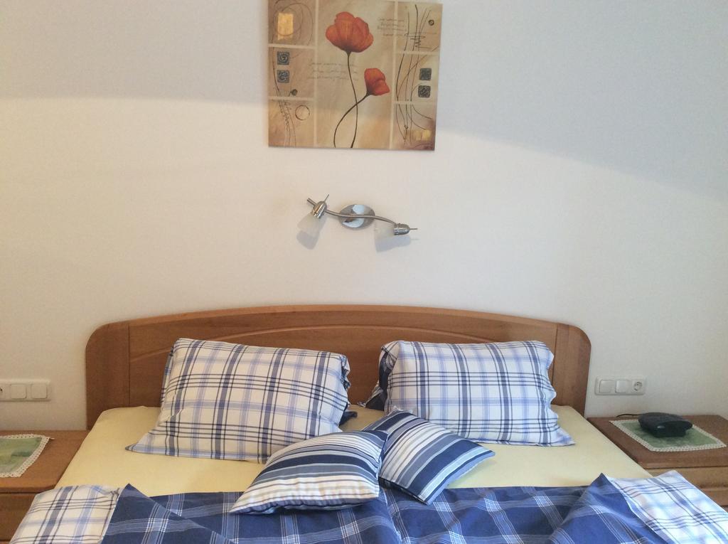Haus Eder Burgi Hotel Nikolsdorf Quarto foto